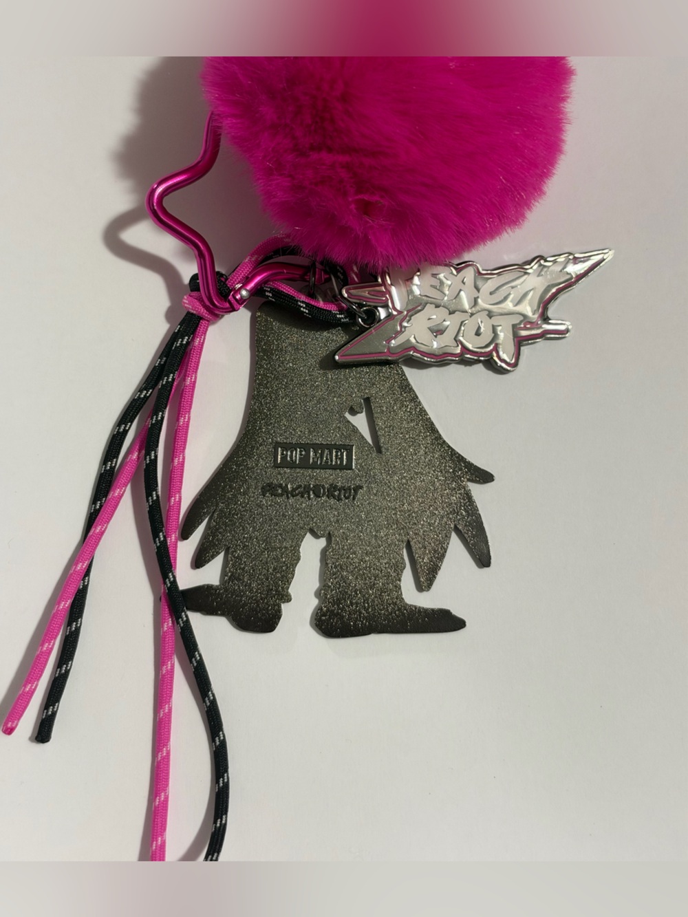 Popmart Peach Riot Keychain - Picture 2 of 2